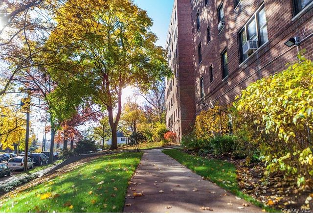 30 Ehrbar Ave 102, Mount Vernon, NY 10552