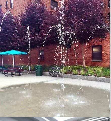 30 Ehrbar Ave 102, Mount Vernon, NY 10552