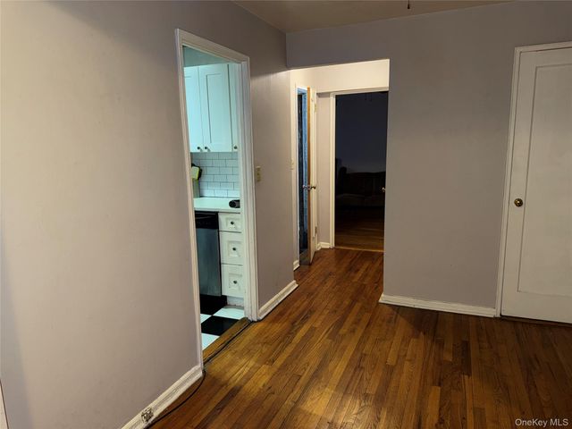 30 Ehrbar Ave 102, Mount Vernon, NY 10552