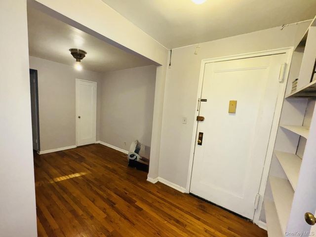 30 Ehrbar Ave 102, Mount Vernon, NY 10552