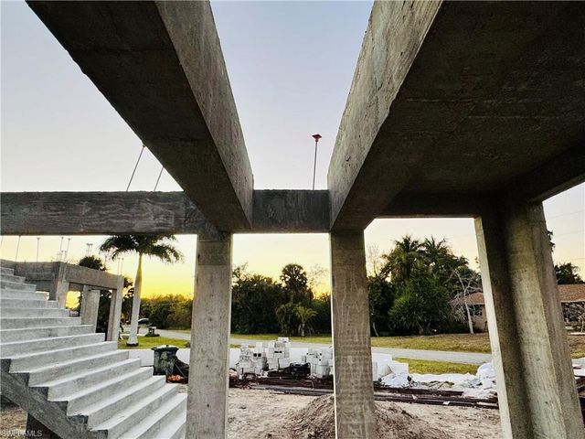 326 SHORE DR, Fort Myers, FL 33905