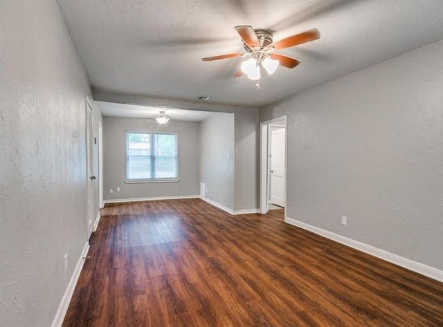 213 W Jacobs Drive, Midwest City, OK 73110