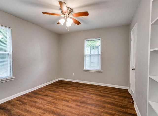 213 W Jacobs Drive, Midwest City, OK 73110