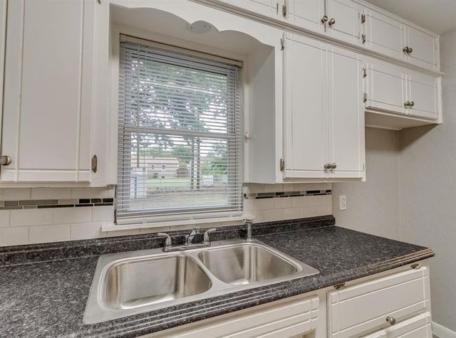 213 W Jacobs Drive, Midwest City, OK 73110