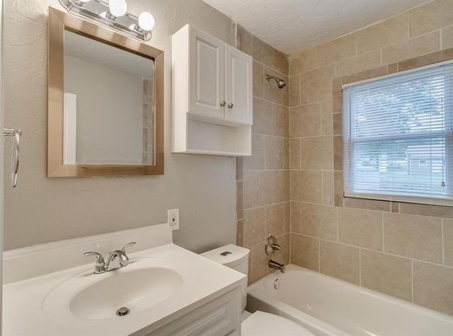 213 W Jacobs Drive, Midwest City, OK 73110