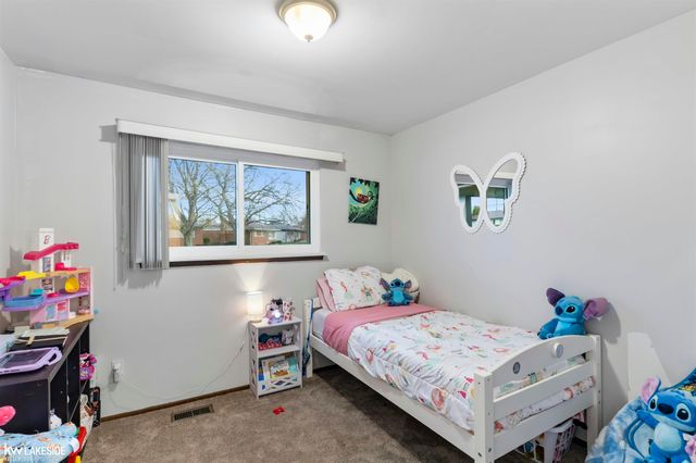 34489 Coachwood Drive, Sterling Heights, MI 48312