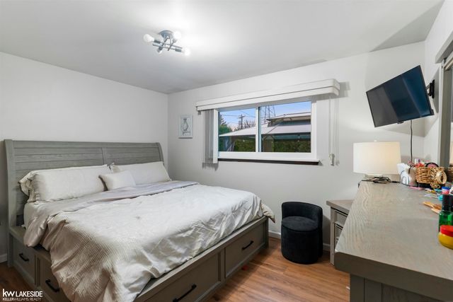 34489 Coachwood Drive, Sterling Heights, MI 48312