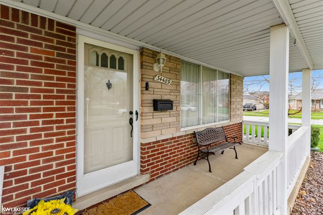 34489 Coachwood Drive, Sterling Heights, MI 48312