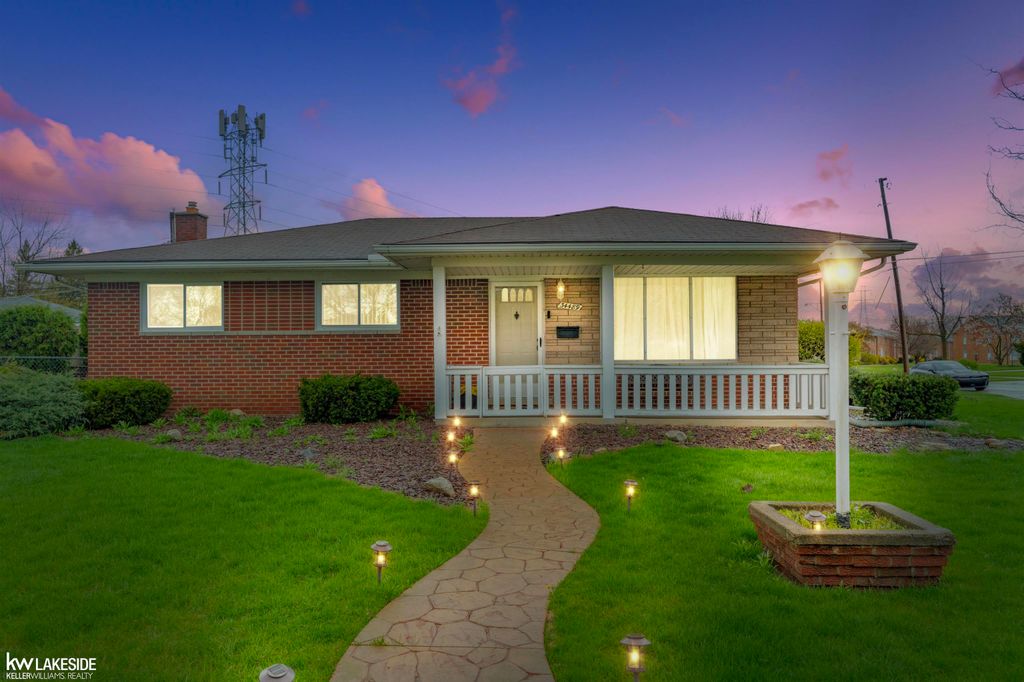 34489 Coachwood Drive, Sterling Heights, MI 48312