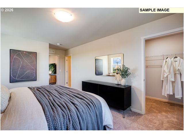 856 SIFUENTEZ Ct, Woodburn, OR 97071