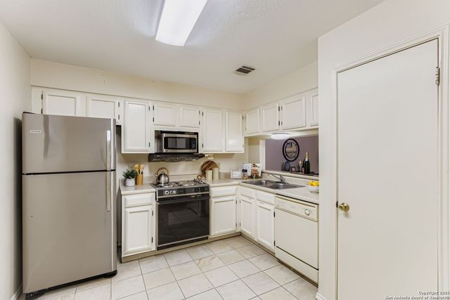 3430 Turtle Village St Apt 101, San Antonio, TX 78230