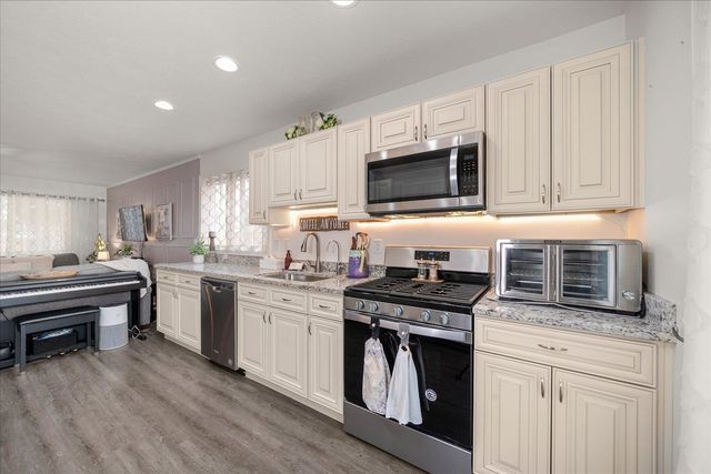 7125 N CRESTLINE St, Spokane, WA 99217