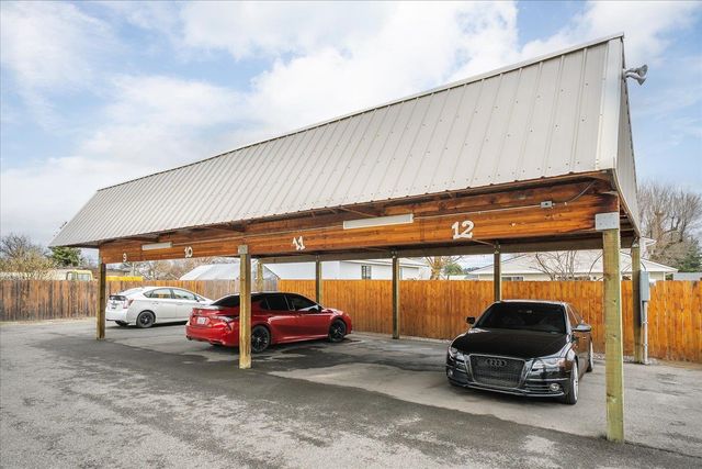 7125 N CRESTLINE St, Spokane, WA 99217