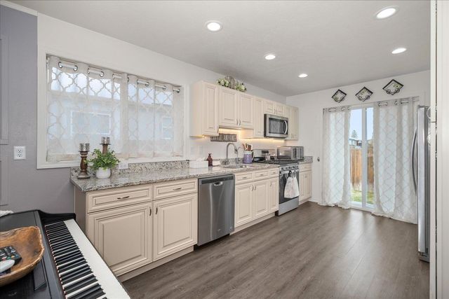 7125 N CRESTLINE St, Spokane, WA 99217