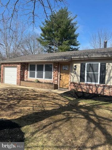 10 IVY LN, Sicklerville, NJ 08081