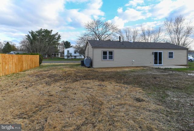 10 IVY LN, Sicklerville, NJ 08081