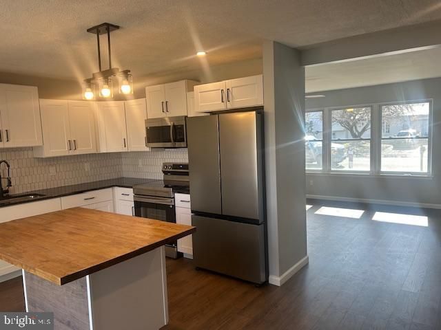 10 IVY LN, Sicklerville, NJ 08081