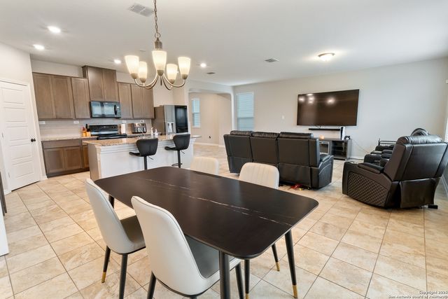 3006 Old Almonte Dr, San Antonio, TX 78224