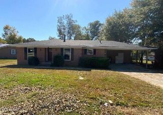 737 Cox Avenue, Holly Springs, MS 38635