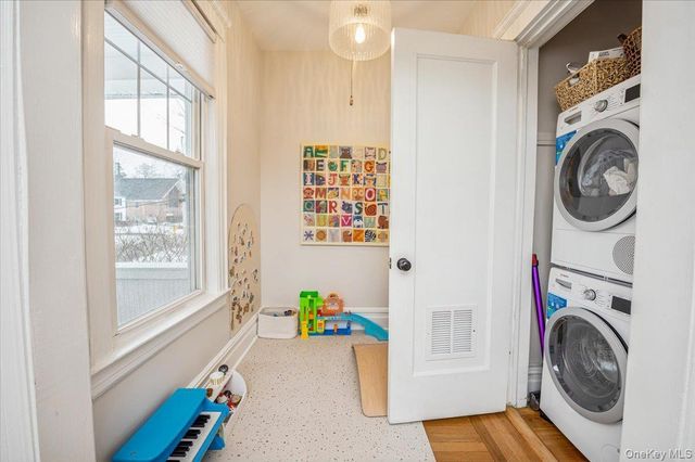 36 Grand Avenue 2, Scarsdale, NY 10583