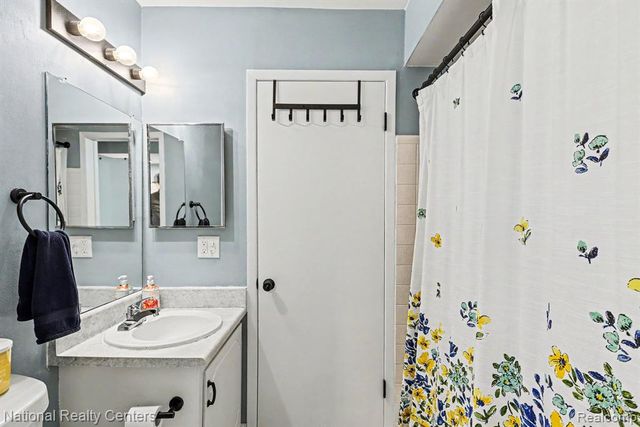 753 Oak Brook Ridge Drive, Rochester Hills, MI 48307