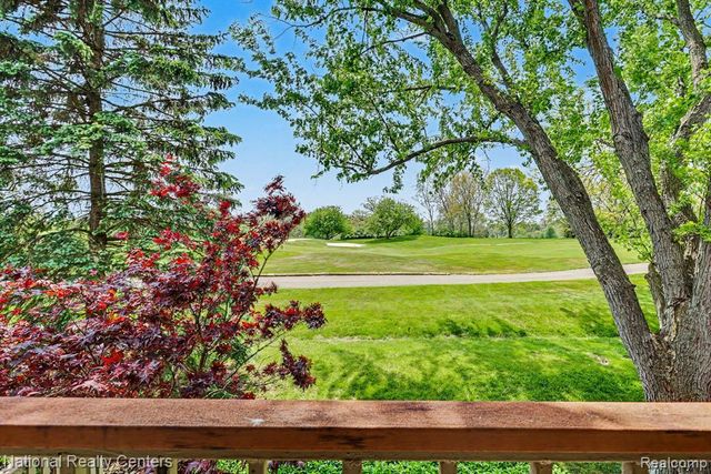 753 Oak Brook Ridge Drive, Rochester Hills, MI 48307