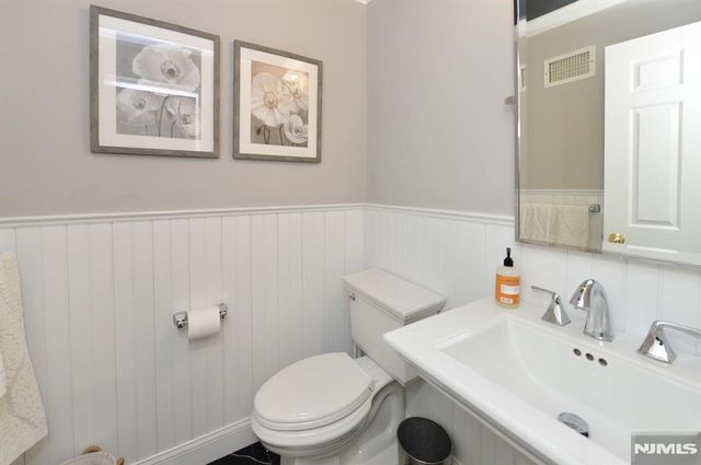 44 Peach Hill Court, Ramsey, NJ 07446