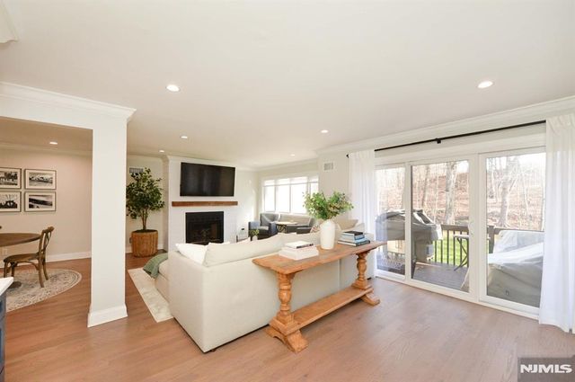 44 Peach Hill Court, Ramsey, NJ 07446