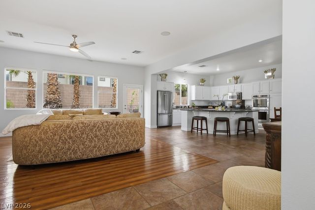 1947 Grovespring Street, Las Vegas, NV 89135