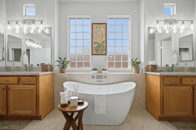 1947 Grovespring Street, Las Vegas, NV 89135