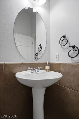 1947 Grovespring Street, Las Vegas, NV 89135