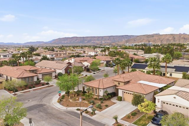 1947 Grovespring Street, Las Vegas, NV 89135