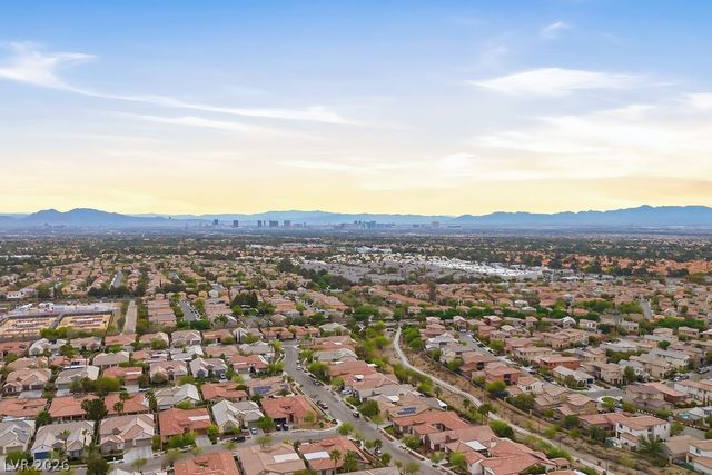 1947 Grovespring Street, Las Vegas, NV 89135