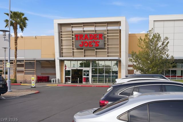 1947 Grovespring Street, Las Vegas, NV 89135