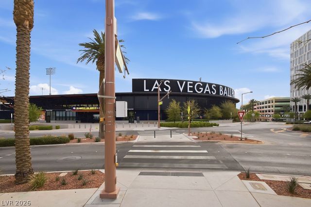 1947 Grovespring Street, Las Vegas, NV 89135