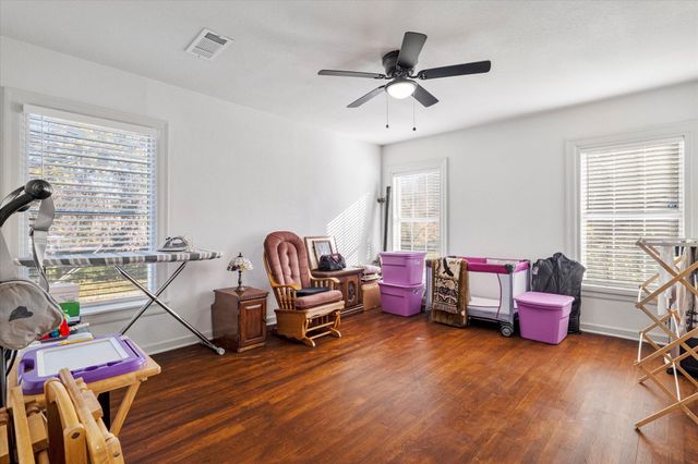 4101 Lovell Avenue, Fort Worth, TX 76107