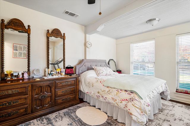 4101 Lovell Avenue, Fort Worth, TX 76107