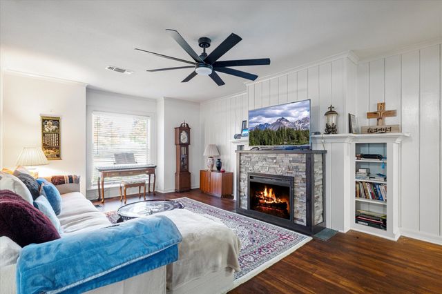 4101 Lovell Avenue, Fort Worth, TX 76107