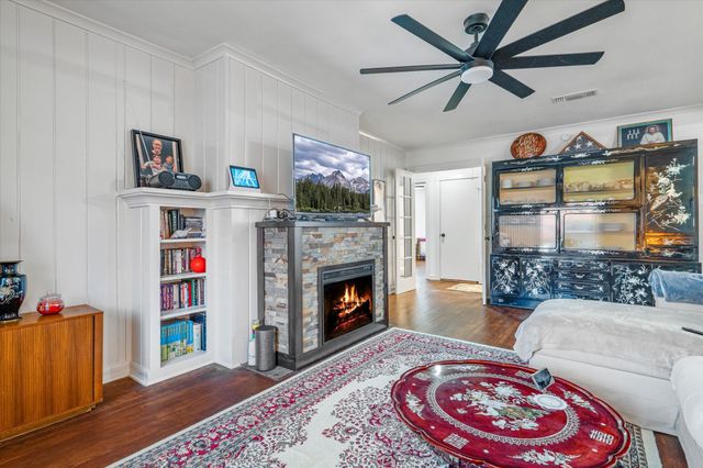 4101 Lovell Avenue, Fort Worth, TX 76107