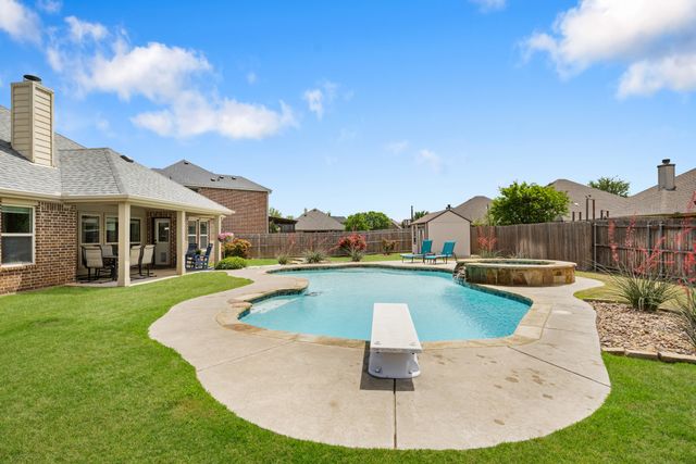 1688 Pecos Court, Burleson, TX 76028