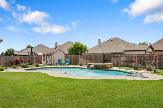 1688 Pecos Court, Burleson, TX 76028