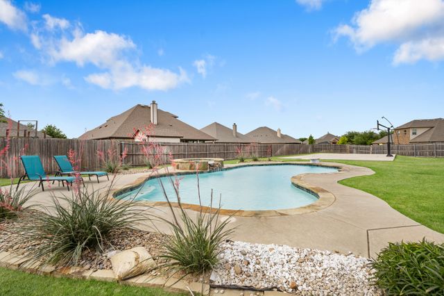 1688 Pecos Court, Burleson, TX 76028