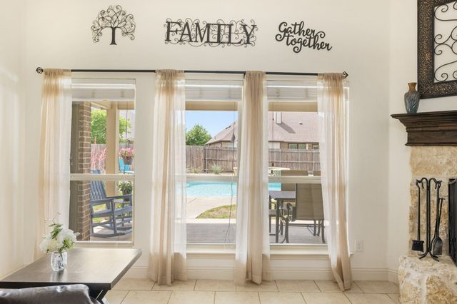 1688 Pecos Court, Burleson, TX 76028