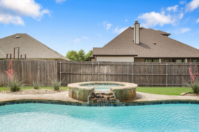 1688 Pecos Court, Burleson, TX 76028