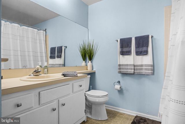 2901 YARMOUTH LN, Mount Laurel, NJ 08054