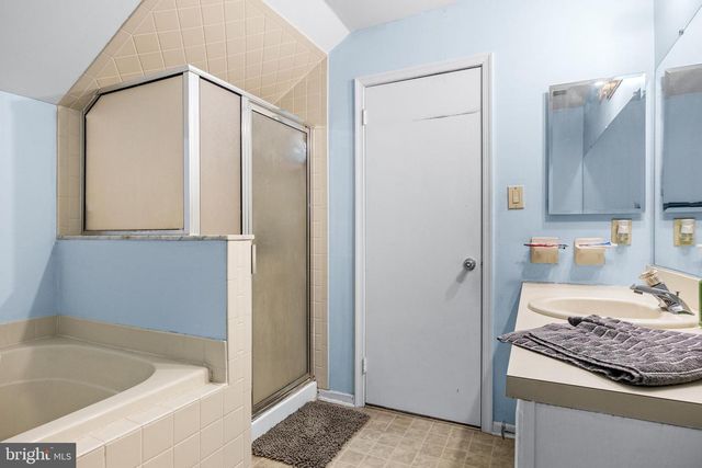 2901 YARMOUTH LN, Mount Laurel, NJ 08054