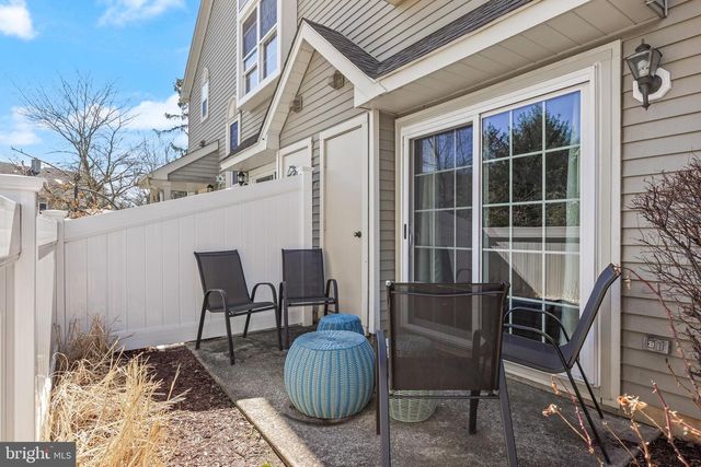 2901 YARMOUTH LN, Mount Laurel, NJ 08054