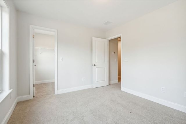 1417 Charles Dr, Chapel Hill, TN 37034