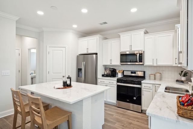 1417 Charles Dr, Chapel Hill, TN 37034