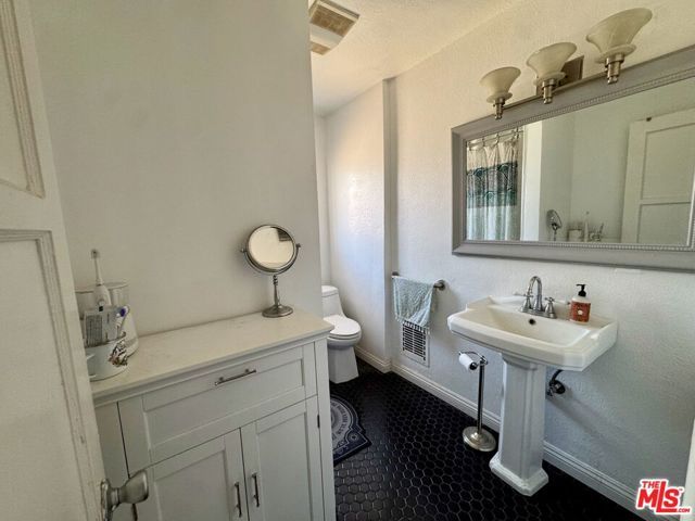 24417 Broad Avenue, Los Angeles, CA 90744